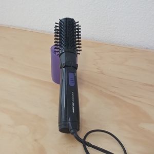 Round brush blow dryer